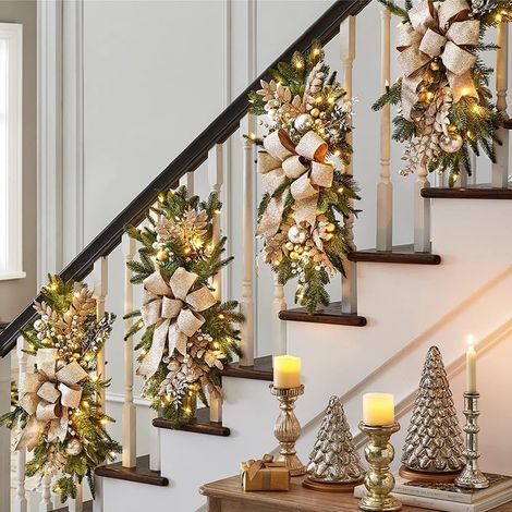 Couronne de Noël en forme de goutte avec guirlande LED à piles, décoration murale pour porte d’entrée, fenêtre ou escalier, sapin festif lumineux, ornement de fête brillant
