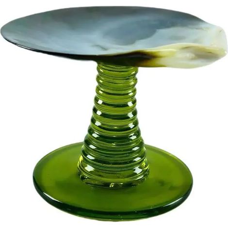 Verre à vin à pied en coquillage naturel, verre artistique en coquillage irrégulier, décoration intérieure.
