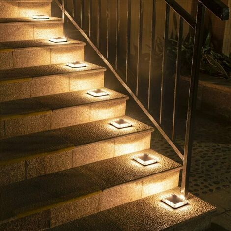 Lampe solaire de jardin blanc chaud, étanche IP68, allumage/extinction automatique, idéale pour le garage. (1/5)