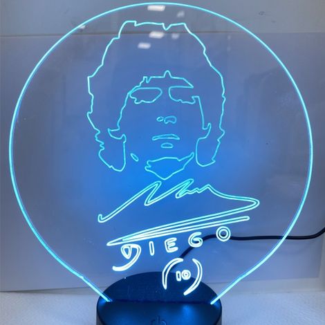 Trade Shop - TABELLE LAMPADA ZU USB BATTERIEN MIT VEREINIGTEN DIEGO ARMANDO MARADONA - (1/5)