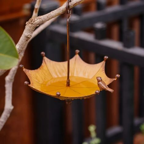Mangeoire/bain à oiseaux suspendu en forme de parapluie, adapté aux jardins, terrasses et fermes. (1/4)