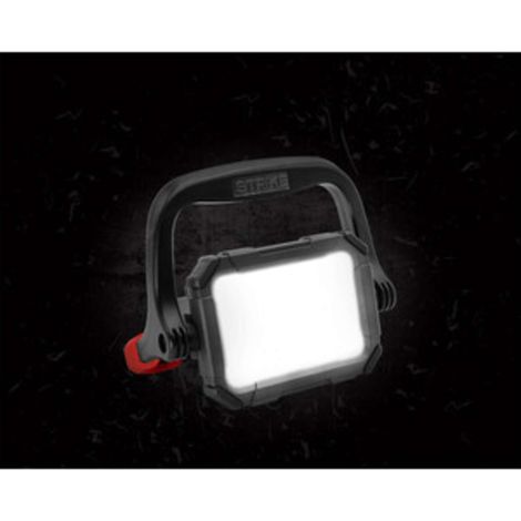 PROIETTORE LED STRIKE ADVANCED BATT RIC 30W 5700K - 1 pezzo