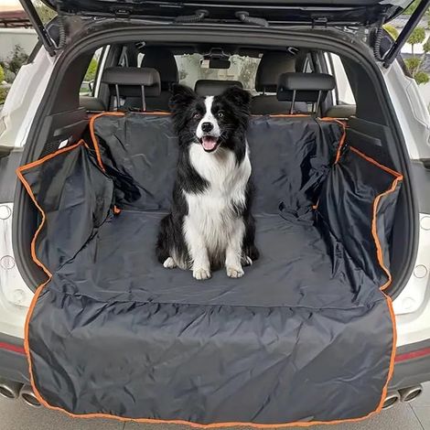 Universal Car Boot Cover for Dogs (1/5)