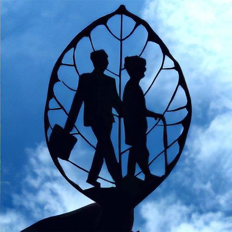 Schwarze Metall-Wandkunst, handgefertigte Blattsilhouette-Figur, modernes Muttertagsgeschenk fürs Wohnzimmer (1/3)