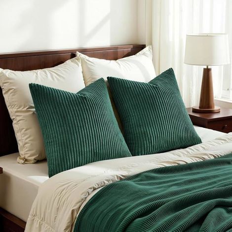 Housse de Coussin Noel 40x40 Vert Sapin en Velours Côtelé Super Doux Motif à Rayures 40 x 40 cm (Lot de 2) PROTECTION DES COUTEAUX (1/5)