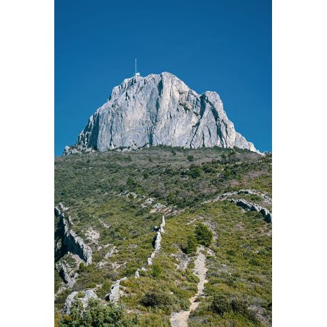 Tableau sur toile montagne d'Aubagne 30x45 cm - Impression sur Toile Murale Décorative - Image imprimée en HD sur Toile - Toile sur Châssis en Bois FSC - Fabriqué en France (1/4)