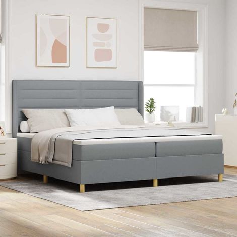 Boxspringbett mit LED-Lichtleisten Hellgrau 200 x 200 cm Stoff (1/5)