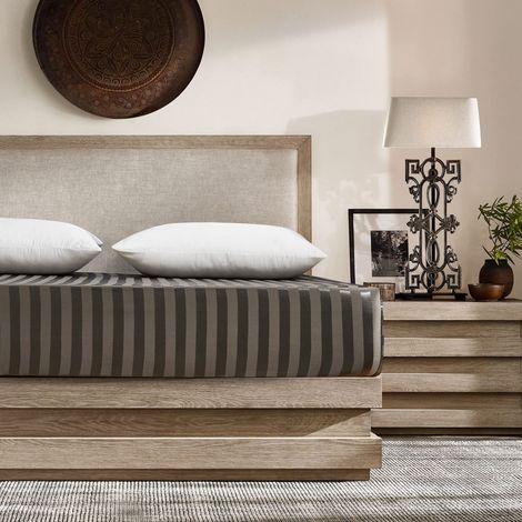 Damier Drap-housse en satin de 90 x 200 cm - Gris soie brillante - Drap-housse à rayures en satin - Convient pour les matelas jusqu'à 30 cm (1/5)