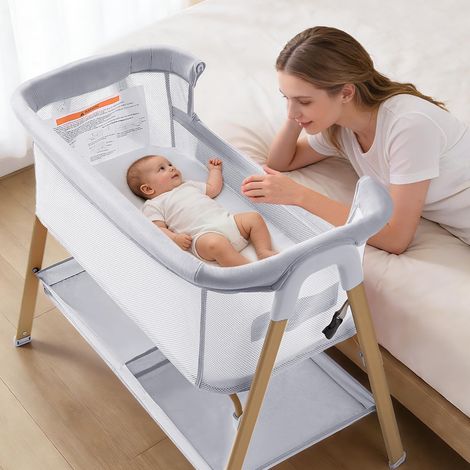 Next to Me Berceau 3 en 1 pour bébé de la naissance à 9 kg, lit de voyage portable avec roulettes, rangement, moustiquaire et matelas pour nouveau-né, gris (1/5)