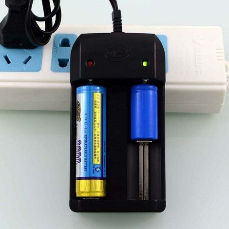 Chargeur de batterie au lithium-Double chargeur de batterie compatible avec 26650 22650 18650 18350 17500 16340 14500 10440 1001-0050 et AA/AAA Chargeur universel double fente pour NI-MH Batteries (1/4)