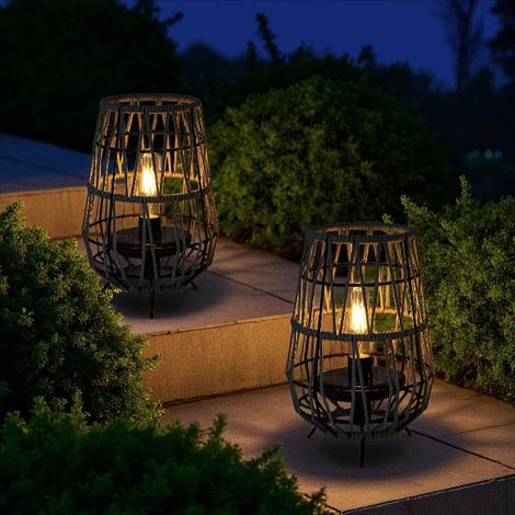 Lot de 2 lanternes solaires d'extérieur à suspendre avec corde étanche en rotin pour terrasse, jardin, pelouse, cour (gris) (1/5)