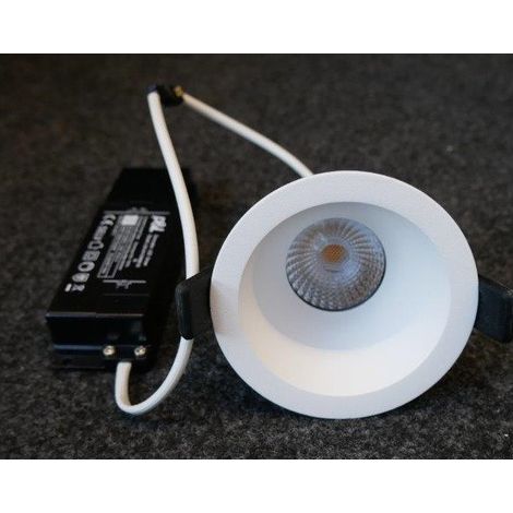 Spot encastré LED 8W blanc Ø 90x86mm 3000K 650lm alim 230V dimmable faisceau 40° Ik06 IP20 Storm basse luminance TRAJECTOIRE (1/3)