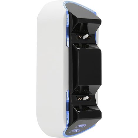 Charging station with quick controller docking (1/5)