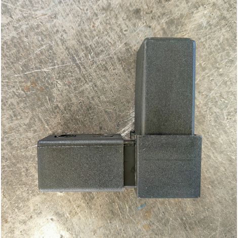 Raccord en L pour tube carré en acier en 30x30x2mm - Hauteur 30mm Longueur 77mm - Nylon noir - DECO FER FORGE