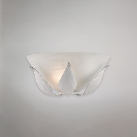Applique in ferro laccato bianco con decorazione argento antico e diffusore in vetro diametro 30 alabastro bianco 1 luce H.14 - L.30 - P.15