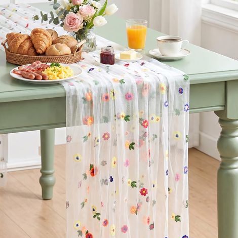 Chemin de Table en Tulle Blanc Brodé de Fleuri – 73x305 cm Extérieure pour Mariage Anniversaire Enterrement de Vie de Jeune Fille Fête au Jardin Cuisine et Table à Manger Décoration (1/5)
