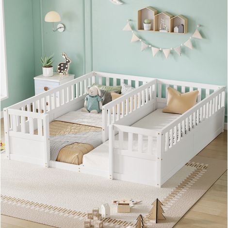 Lit enfant double au sol 2 x 90x200 cm avec barrières de sécurité hautes, petite chambre, pin blanc (1/5)