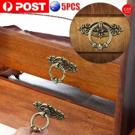 Lot de 5 poignées vintage pour porte de tiroir ou d'armoire, en fer et laiton antique. (1/5)