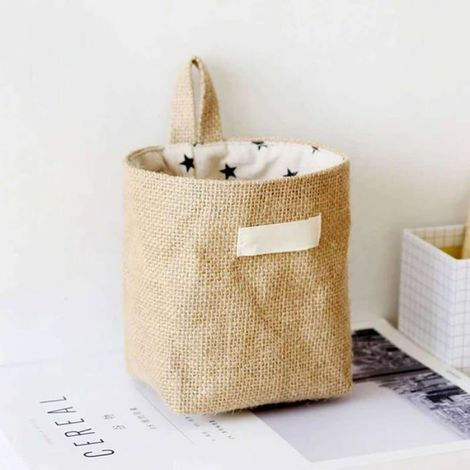 Deux petits paniers de rangement avec poignées, une boîte de rangement pliable en lin et un mini sac de rangement suspendu. (1/4)