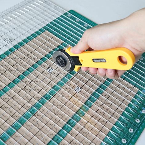 6-Zoll-Nählineal aus transparentem Material mit Raster, Patchwork-Werkzeug, Quiltschneider, Bügellineal für Quilts (1 Stück) (1/5)