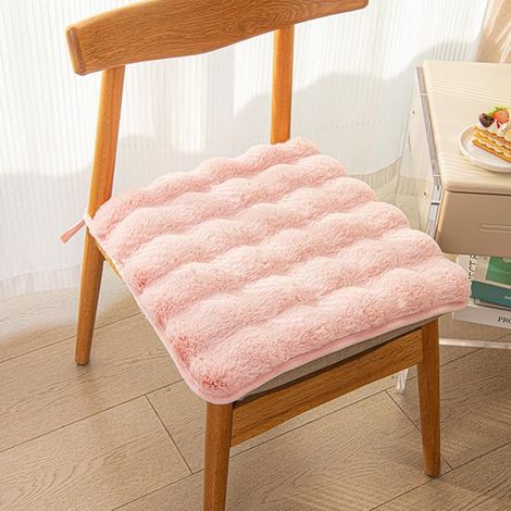 Cuscino per sedia quadrato rosa 45x45 cm in pelliccia sintetica stile coniglietto, morbido tappetino antiscivolo invernale per sala da pranzo e ufficio. (1/4)