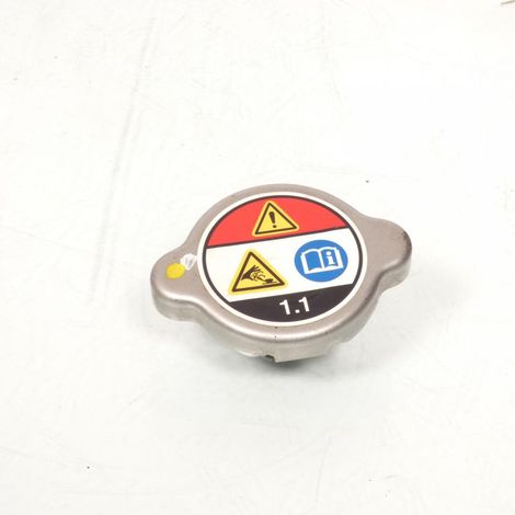 [PRODUIT D'OCCASION] Bouchon de radiateur origine pour scooter Honda 125 PCX 2012 à (1/2)