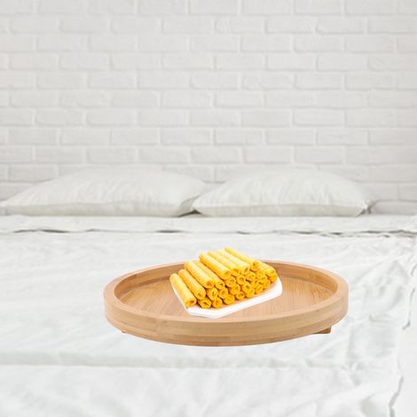Bandeja de bambú para sofá con pinzas, soporte de madera para reposabrazos para aperitivos, café y teléfonos móviles. (1/5)