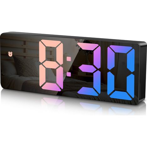 Réveil numérique générique de chevet avec fonction snooze, grand écran LED heure/date/température, luminosité réglable. (1/5)