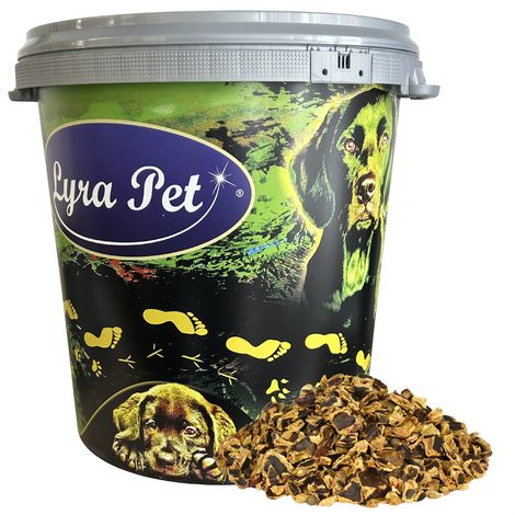 10 kg de caroube Lyra Pet® dans un tonneau de 30 L