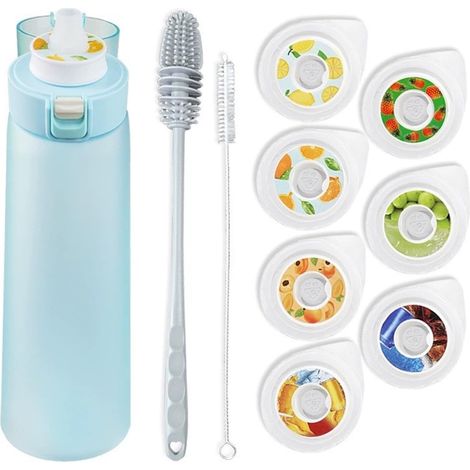 Bouteille d'eau de sport universelle avec 7 jeux de capsules aromatiques, goupillon et dosettes parfumées. Sans sucre, sans BPA, idéale pour la salle de sport, le bureau ou la course à pied. Bleu givr