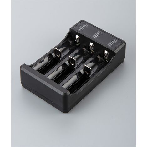 1 Stück 18650-Ladegerät mit Typ-C-Kabel, 4,2 V Lithium-Batterie-Smart-Ladegerät für 14500 26650 18650-Batterien, 3 Steckplätze (1/3)