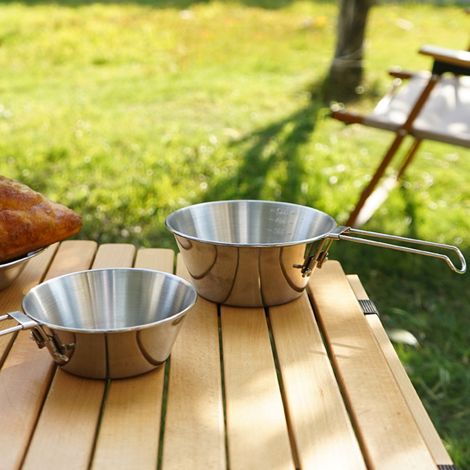 Bol de camping en acier inoxydable avec poignée pliable, tasse de camping portable, légère et compacte pour une utilisation en plein air, en randonnée et en trekking. (1/5)