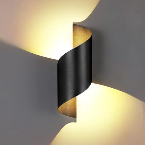 Applique murale extérieure LED 10W étanche IP65, design moderne en aluminium, idéale pour cour, jardin, terrasse, près d'un mur, dans un couloir de villa. Couleurs : blanc chaud et noir. (1/5)