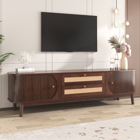 Buffet TV en bois massif naturel, meuble téléviseur avec tiroirs et portes, étagères latérales en rotin, rangement style campagne naturelle