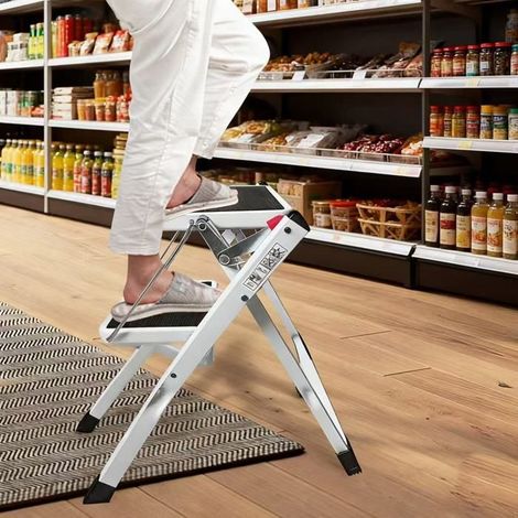 2-stufige Leiter, klappbarer Tritt, rutschfester Gummi, mit Griff, Tragfähigkeit 150 kg, aus Stahl