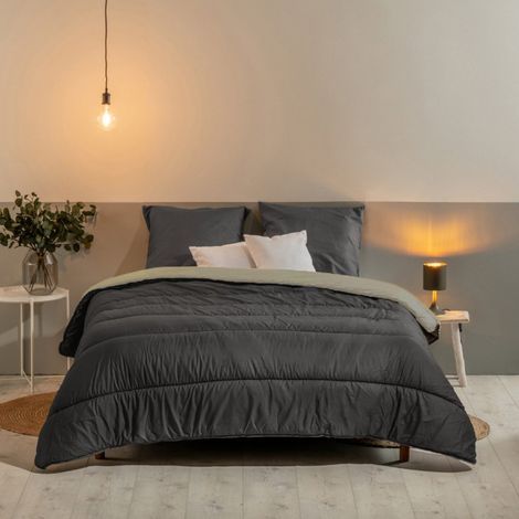 Couette chaude réversible 400g/m2 – 220x240cm – Garnissage 100% polyester – Lavable en machine à 40° – Bleu Calin