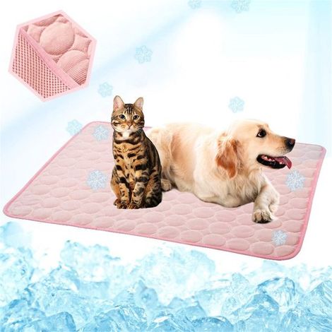Tappetino rinfrescante per cani. Tappetino auto-rinfrescante per cani e gatti nelle calde giornate estive. Tappetino rinfrescante resistente per animali domestici. Accessorio per materassini da notte. (1/5)