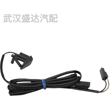 La buse de lave-glace 2028600947 est compatible avec la Mercedes-Benz Classe C (W202) 1993-2000. (1/5)