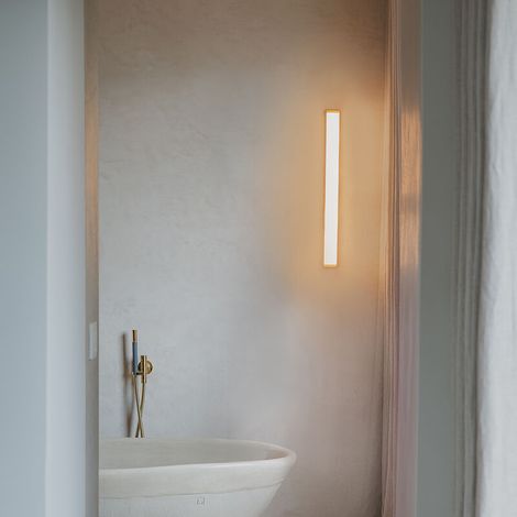 AMXCNOY Applique murale salle de bain en laiton, 62 cm, LED blanc chaud, IP44 résistant aux éclaboussures, pour intérieur moderne (1/5)