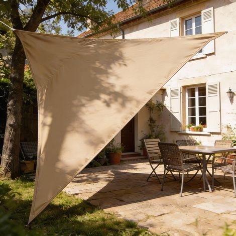 Voile d'ombrage triangulaire 4x4x4m couleur sable, toile imperméable avec protection UV 95%, parfait pour jardin, terrasse et espace extérieur (1/5)