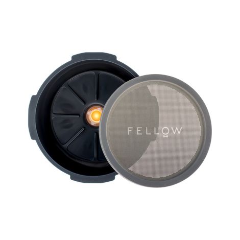 Fellow Prismo Accessorio per caffettiera AeroPress Migliora la tua caffettiera manuale per preparare caffè espresso e a immersione, con filtro in metallo riutilizzabile (1/5)