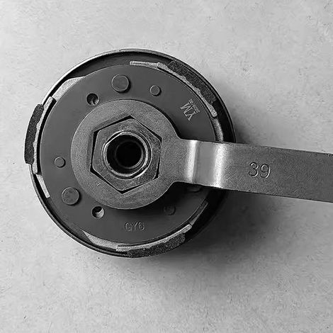 Llave genérica para desmontar el embrague de motocicleta, llave hexagonal de doble cabeza, mango curvo, herramientas ergonómicas para la reparación del embrague de motocicletas. (1/4)