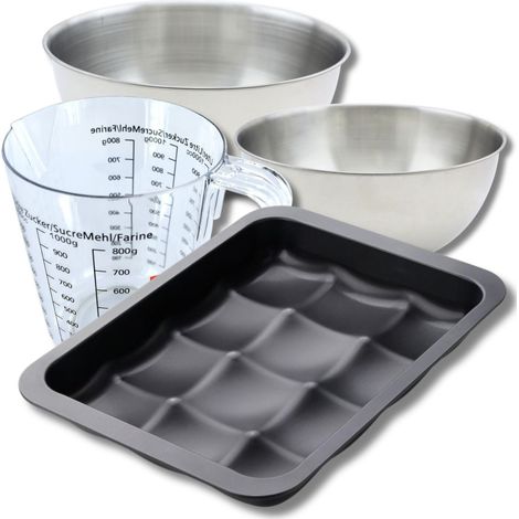 Set pâtisserie avec moule pour 12 mini pains, 2 bols à mixer, verre mesureur et spatule Zenker (1/5)