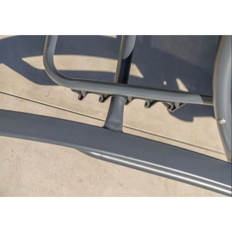 Dcb Garden – Lot de 2 bains de soleil empilables en aluminium – Dossier réglable 5 positions – Toile plastifiée résistante – Confortable têtière