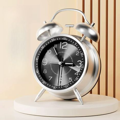 Sveglia super potente per chi ha il sonno profondo, 4 pollici, stile retrò, doppia campana, silenziosa, senza ticchettio, movimento al quarzo, retroilluminazione, sfondo nero.