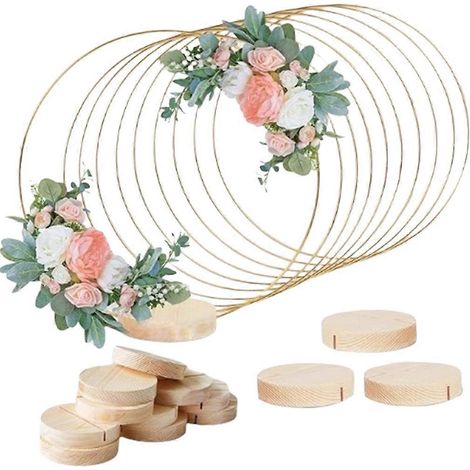 Centres de table ronds dorés avec base en bois pour tables de réception de mariage (1/5)