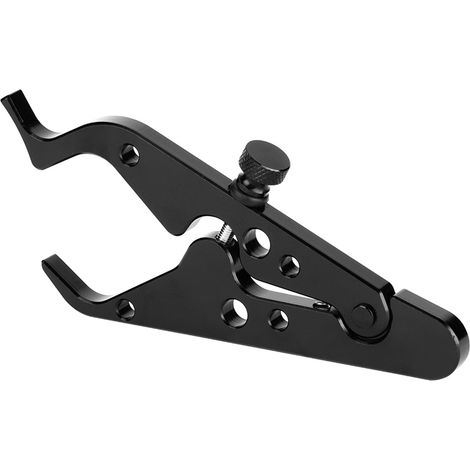 Un ensemble complet de supports de toit pour kayaks destinés aux véhicules en surcharge utilisés sur les itinéraires de transport dédiés. (1/5)