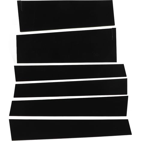 Le kit comprend des garnitures de porte de montant B noir brillant et des autocollants de vitre extérieure, adaptés aux Freed GB5, GB7 et GB8. (1/5)