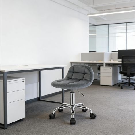 Chaise de bureau réglable en velours gris foncé, avec roulettes et base chromée HAVRYA (1/5)