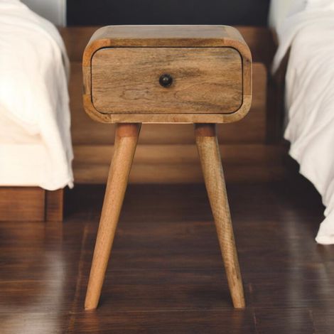 Table de chevet Mini Avora aspect chêne en bois massif avec 1 tiroir, Brun